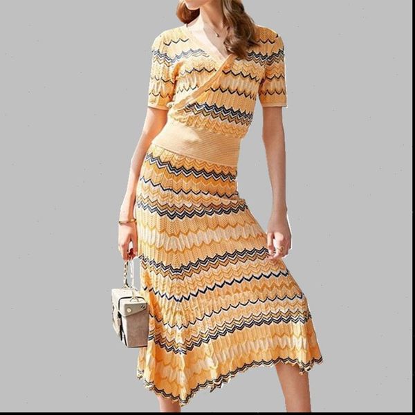 2021 new fashion summer womens stripes knit two piece holiday long skirt suit, Gray
2021 new fashion summer womens stripes knit two piece holiday long skirt suit, Gray