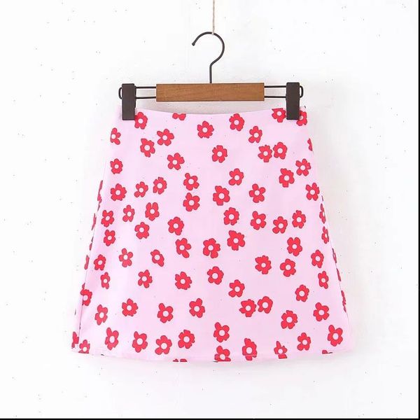vacation style flower printing women pink satin mini skirt 2021 autumn leisure lady a line skirts p1509, Black
vacation style flower printing women pink satin mini skirt 2021 autumn leisure lady a line skirts p1509, Black