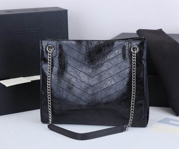 women's fashion brand niki shopping bag wrinkled vintage wax leather wallet with antique silver metal chain shoulder bag
women's fashion brand niki shopping bag wrinkled vintage wax leather wallet with antique silver metal chain shoulder bag