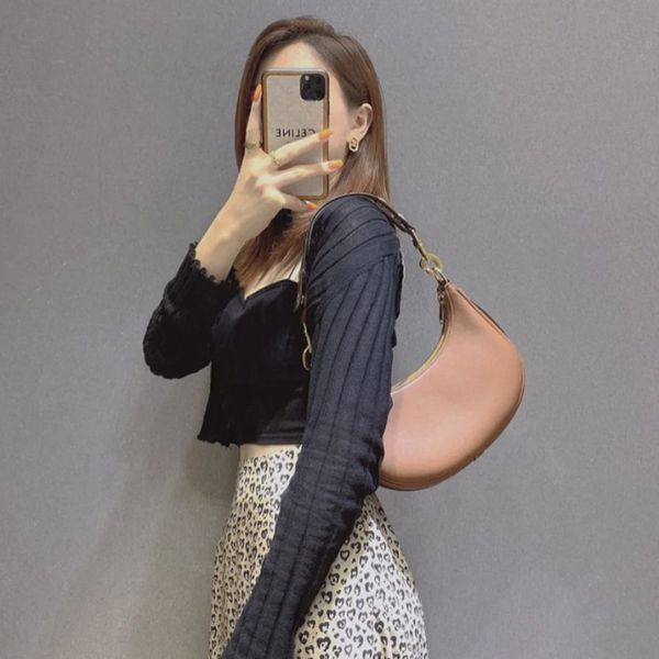 lisa's same arc de triomphe cowhide stick female half moon ava underarm bag, portable single shoulder diagonal bag
lisa's same arc de triomphe cowhide stick female half moon ava underarm bag, portable single shoulder diagonal bag
