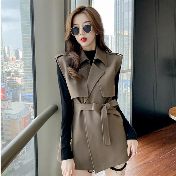 women's vests vintage fashion retro women waistcoat 2021 fall turn down collar belted slim waist vest all matching sleeveless black jac, Black;white
women's vests vintage fashion retro women waistcoat 2021 fall turn down collar belted slim waist vest all matching sleeveless black jac, Black;white