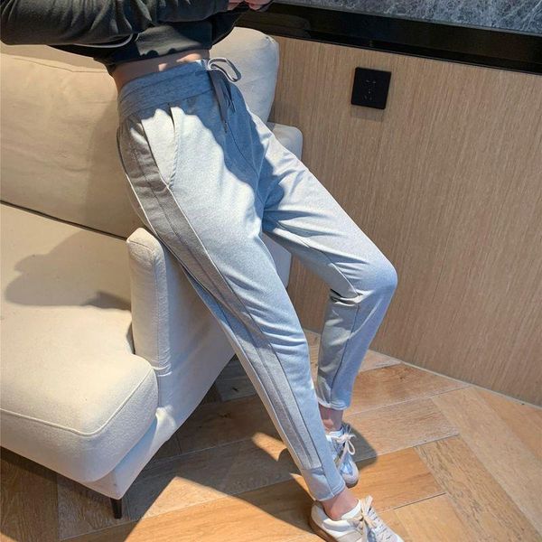 running pants 2021 spring summer women sports thin gray sweatpants students korean jogging loose wild harem casual trousers tide fitness, Black;blue
running pants 2021 spring summer women sports thin gray sweatpants students korean jogging loose wild harem casual trousers tide fitness, Black;blue