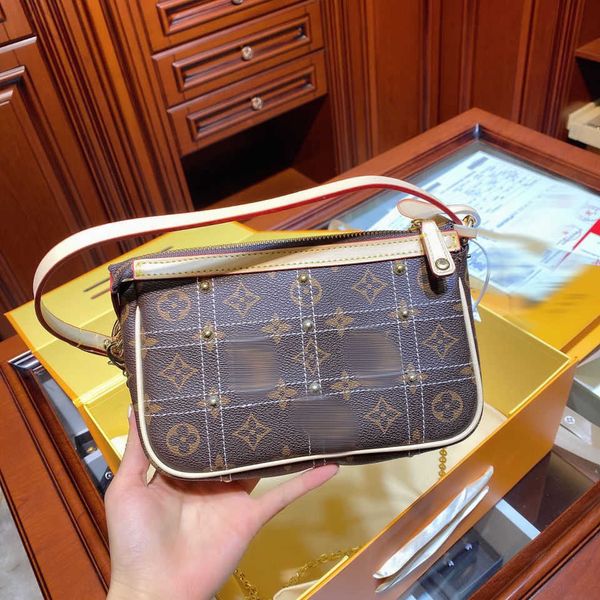 designer luxury bag design women's 2021 new style crossbody fashion retro chain shoulder cowhide armpit bag adva women's leather h, Red;black
designer luxury bag design women's 2021 new style crossbody fashion retro chain shoulder cowhide armpit bag adva women's leather h, Red;black