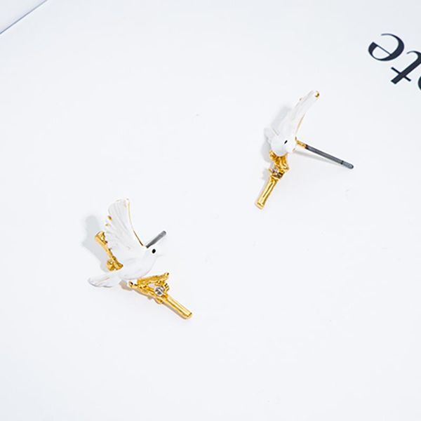 stud jaeeyin 2021 fashion trend unusual hand made enamel white pigeon peace dove earrings gold color animal accessory bird, Golden;silver
stud jaeeyin 2021 fashion trend unusual hand made enamel white pigeon peace dove earrings gold color animal accessory bird, Golden;silver
