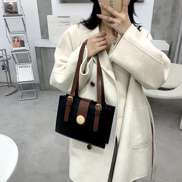 shoulder bags girls 2021 retro pu bag tote fashion stone pattern handbag solid color crocodile mobile phone
shoulder bags girls 2021 retro pu bag tote fashion stone pattern handbag solid color crocodile mobile phone