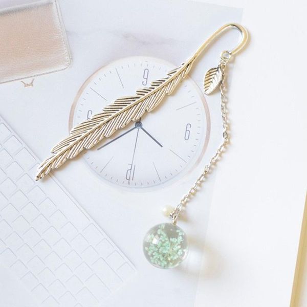 bookmark 1pc flower specimens crystal pendant ball bookmarks feather shape metal tassel vintage book mark school office supply
bookmark 1pc flower specimens crystal pendant ball bookmarks feather shape metal tassel vintage book mark school office supply