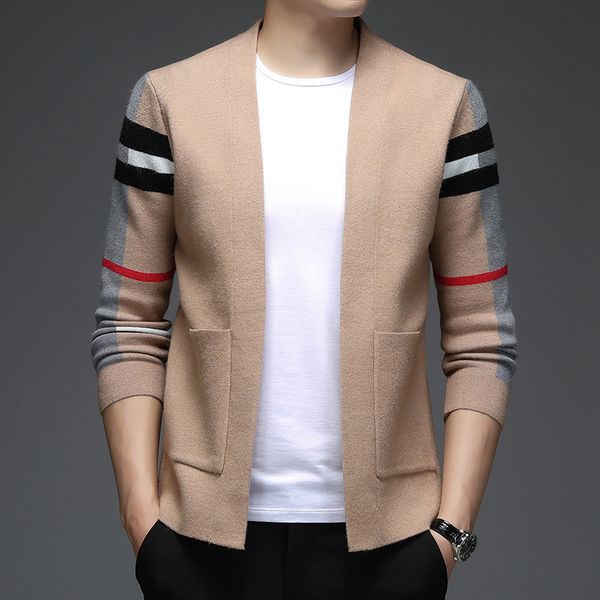 2021 spring and autumn men's knitted cardigan korean loose casual v-neck stripe trend coat men, Black
2021 spring and autumn men's knitted cardigan korean loose casual v-neck stripe trend coat men, Black