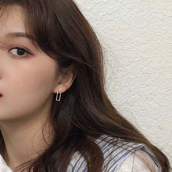 2020 new style womens silver earrings 925 silver needle rectangular geometric exquisite womens earrings jewelry earringsdio chan contact
2020 new style womens silver earrings 925 silver needle rectangular geometric exquisite womens earrings jewelry earringsdio chan contact