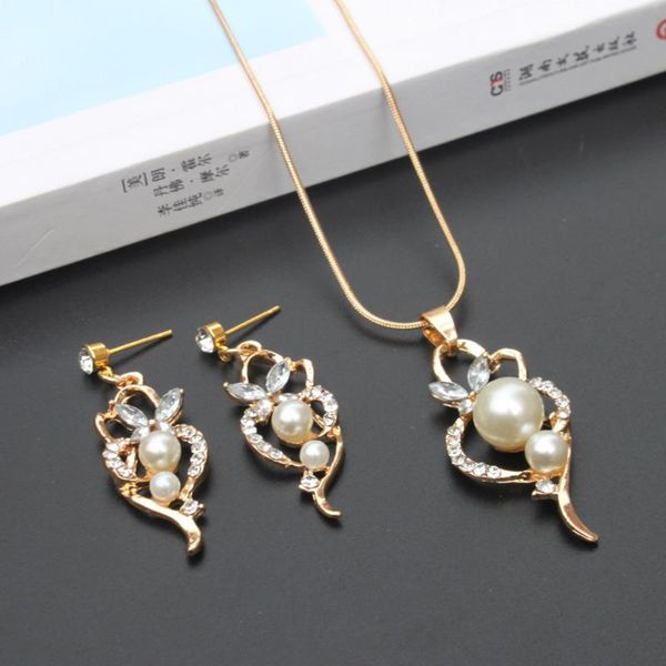 earrings & necklace austrian crystal plant leaves jewelry sets for women party accessories, Silver
earrings & necklace austrian crystal plant leaves jewelry sets for women party accessories, Silver