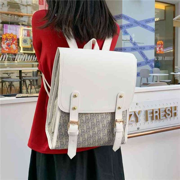design new student backpack pu leather multi compartment large capacity leisure schoolbag medium color contrast bag handbags
design new student backpack pu leather multi compartment large capacity leisure schoolbag medium color contrast bag handbags