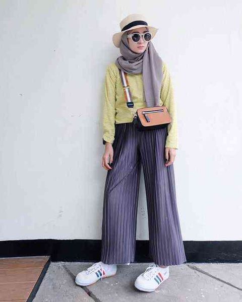casual dresses straight arab versatile pleated wide leg muslim fashion women's trousers casual pants 1913, Black;gray
casual dresses straight arab versatile pleated wide leg muslim fashion women's trousers casual pants 1913, Black;gray