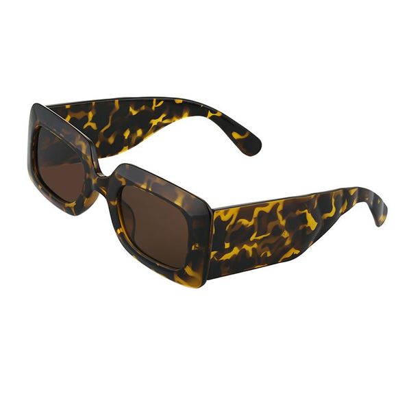 sunglasses fashion for men and women personality various color street shooting european american sunshade, White;black
sunglasses fashion for men and women personality various color street shooting european american sunshade, White;black