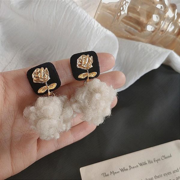 stud korean retro celebrity plush earrings temperament small fragrance rose lamb hair ball, Golden;silver
stud korean retro celebrity plush earrings temperament small fragrance rose lamb hair ball, Golden;silver