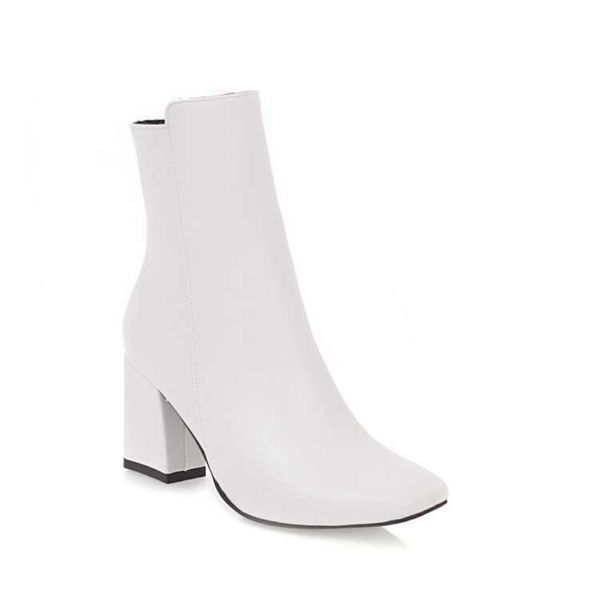 autumn and winter short boots women's thick heel square head low barrel simple size leather fashion 902, Black
autumn and winter short boots women's thick heel square head low barrel simple size leather fashion 902, Black