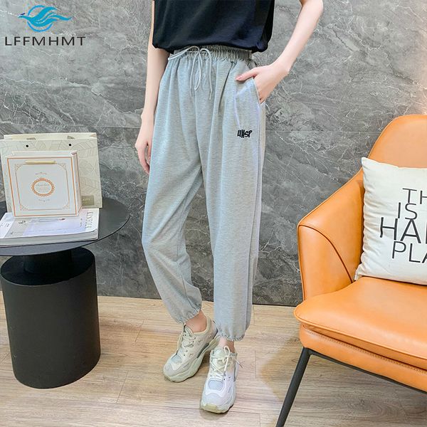 2021 new xl-6xl large size casual elastic waist letter embroidery for women students korean style comfortable jogger trousers 29jj, Black;white
2021 new xl-6xl large size casual elastic waist letter embroidery for women students korean style comfortable jogger trousers 29jj, Black;white