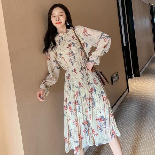 casual dresses pleated floral print midi women chiffon boho dress spring summer elegant vintage long sleeve party black runway2021, Black;gray
casual dresses pleated floral print midi women chiffon boho dress spring summer elegant vintage long sleeve party black runway2021, Black;gray
