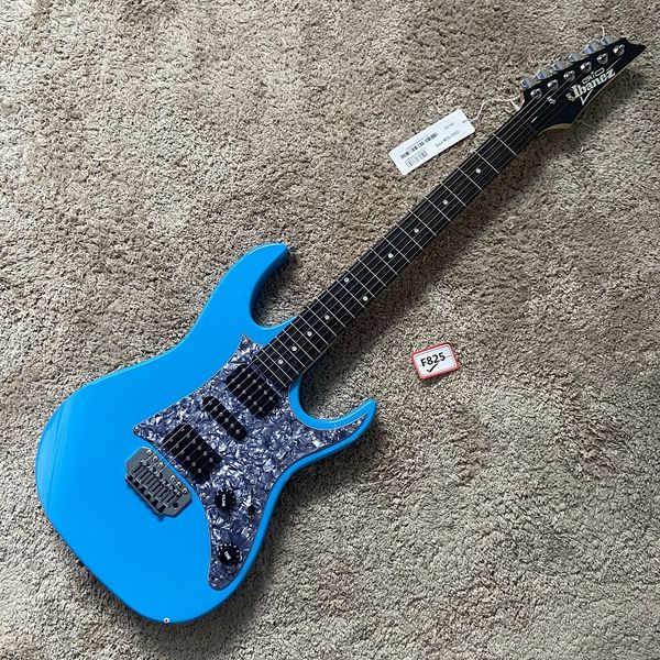 hardware configuration: original configuration goods electric guitar 
hardware configuration: original configuration goods electric guitar