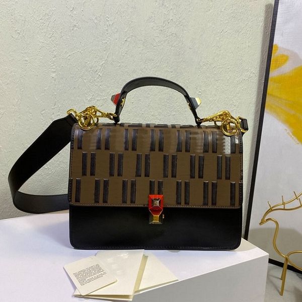 2021 new calfskin genuine leather chain purse fashion crossbody shoulder bag clear real leather women handbags
2021 new calfskin genuine leather chain purse fashion crossbody shoulder bag clear real leather women handbags