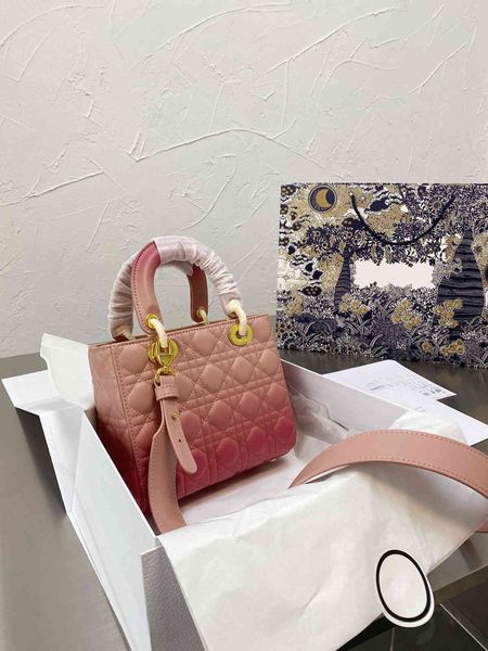luxurys designers bag christian's new love gradients lady's four lattice princess bag fashion fairy sweet romantic holiday carryin
luxurys designers bag christian's new love gradients lady's four lattice princess bag fashion fairy sweet romantic holiday carryin