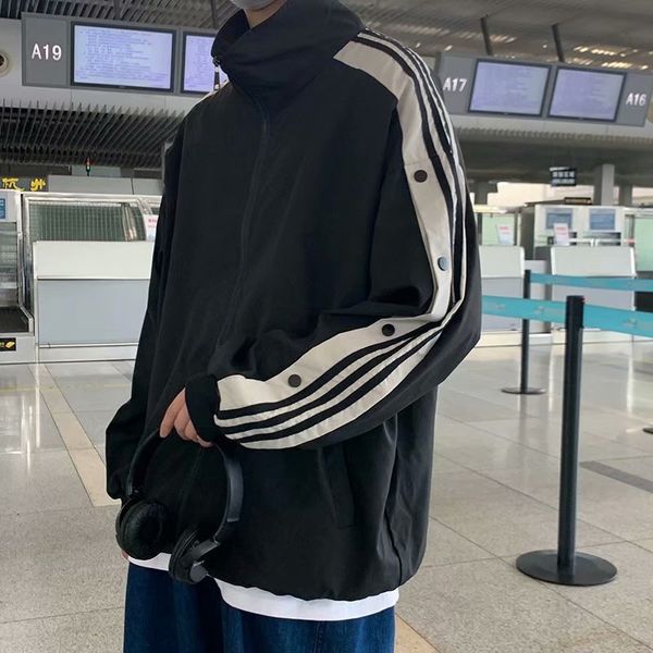 spring and autumn black loose casual hooded boys' korean fashion student sports jacket men's, Black;brown 
spring and autumn black loose casual hooded boys' korean fashion student sports jacket men's, Black;brown