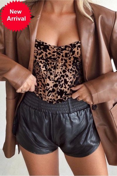 black pu leather women elastic high waist wide leg biker fashion autumn femme casual ladies shorts feminino, White;black
black pu leather women elastic high waist wide leg biker fashion autumn femme casual ladies shorts feminino, White;black