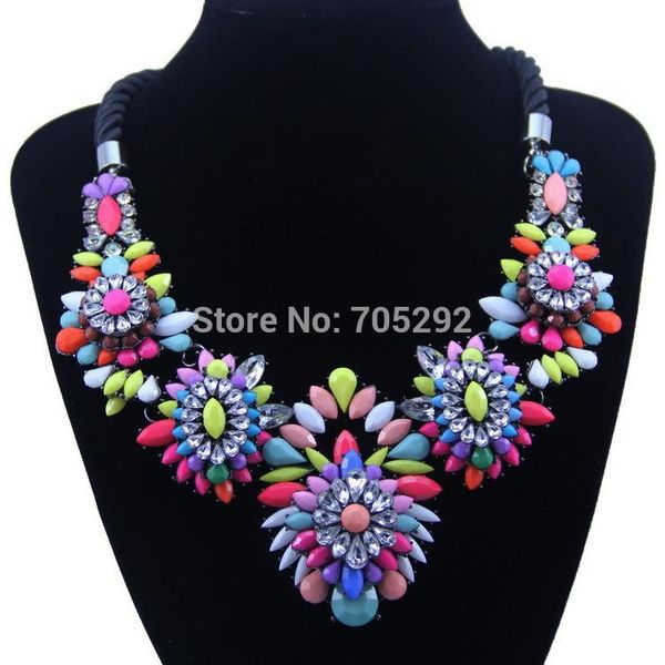 new design brand luxurious flower pendants choker statement necklace for women multi color, Golden;silver 
new design brand luxurious flower pendants choker statement necklace for women multi color, Golden;silver