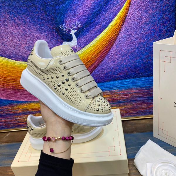 sneakers shoes rivets women men screener italy ace slippers pearl snake print slide summer wide embroidery technology tory luxury channel, Black
sneakers shoes rivets women men screener italy ace slippers pearl snake print slide summer wide embroidery technology tory luxury channel, Black