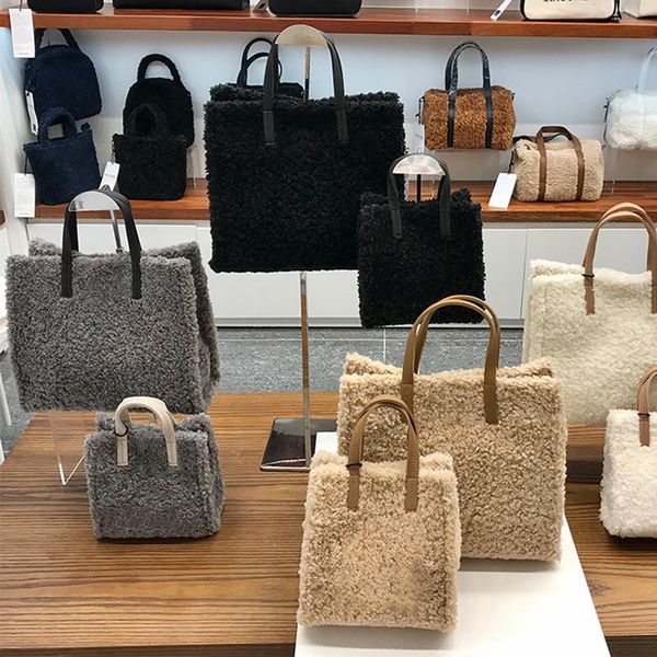 evening bags autumn and winter 2021 korean lamb wool handbag mini one shoulder messenger small square bag women's trend
evening bags autumn and winter 2021 korean lamb wool handbag mini one shoulder messenger small square bag women's trend