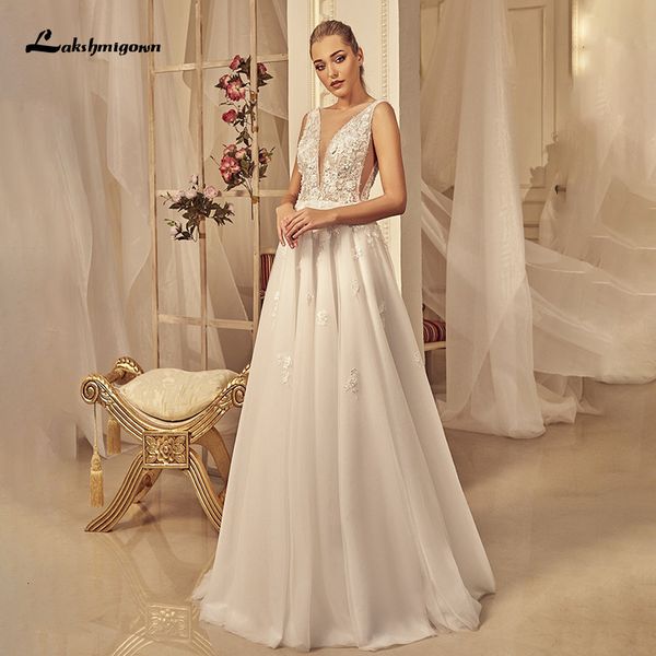 2021 new boho es v-neck appliques 3d flora a-line tulle wedding gown beach simple bridal dos de novia k7y0, White
2021 new boho es v-neck appliques 3d flora a-line tulle wedding gown beach simple bridal dos de novia k7y0, White