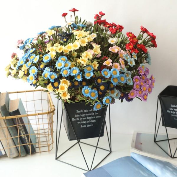 10 pcs/lot 8 heads small daisy pe artificial flowers for home garden decoration wedding flower garland fake daisy branch
10 pcs/lot 8 heads small daisy pe artificial flowers for home garden decoration wedding flower garland fake daisy branch
