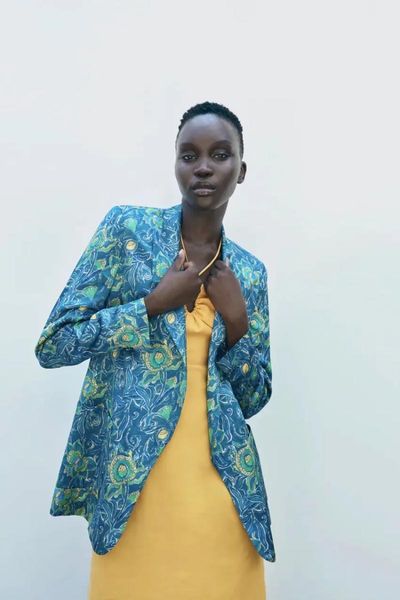 women's suits & blazers zbza 2021 autumn retro floral print hit color stitching decoration personality navy blue long-sleeved lady suit, White;black
women's suits & blazers zbza 2021 autumn retro floral print hit color stitching decoration personality navy blue long-sleeved lady suit, White;black