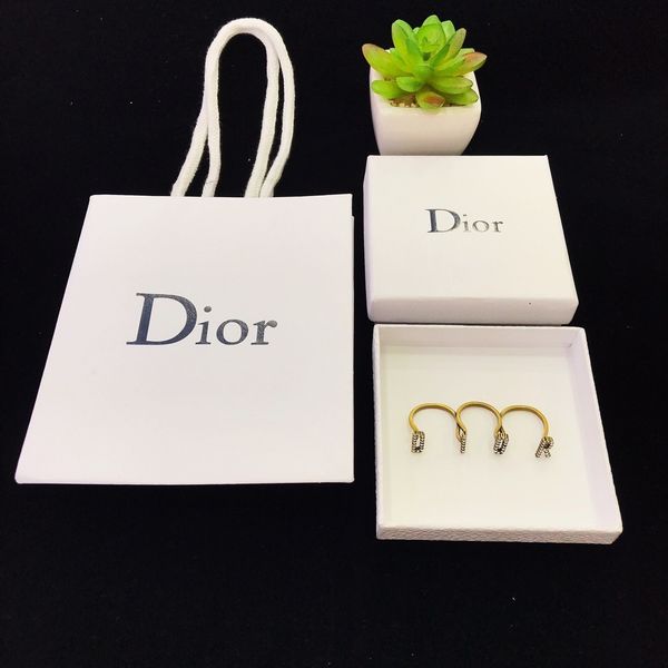 2021 luxury designer jewelry 2021 summer new high plate alphabet three finger in one full diamond personality ring simple men's and wom, Silver
2021 luxury designer jewelry 2021 summer new high plate alphabet three finger in one full diamond personality ring simple men's and wom, Silver