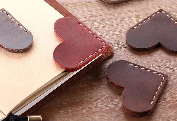 bookmark 100pcs/lot love heart design leather vintage paper clip kawaii book page holder school stationery supplies
bookmark 100pcs/lot love heart design leather vintage paper clip kawaii book page holder school stationery supplies