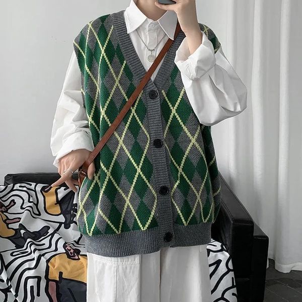 men's vests diamond plaid cardigan sweater vest v-neck japanese retro lazy waistcoat student casual suit tide autumn top, Black;white
men's vests diamond plaid cardigan sweater vest v-neck japanese retro lazy waistcoat student casual suit tide autumn top, Black;white