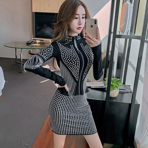 new women 2021 spring autumn beaded jacket two piece set female fashion long sleeve and mini skirt slim sets a551b74g, Black;gray
new women 2021 spring autumn beaded jacket two piece set female fashion long sleeve and mini skirt slim sets a551b74g, Black;gray
