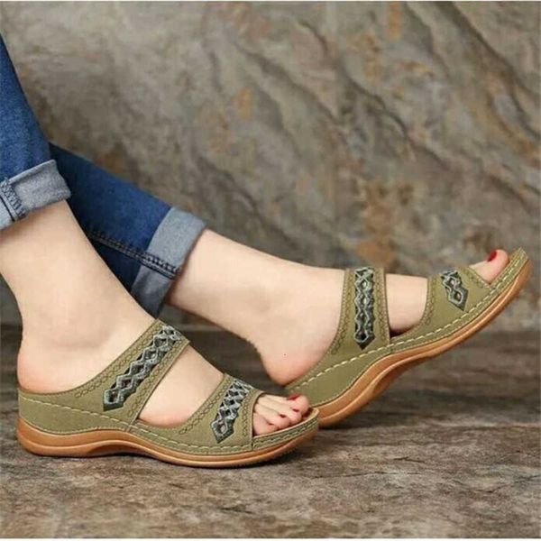 casual shoes new one line sandals women's spring new muffin thick soled slippers qtr4, Black
casual shoes new one line sandals women's spring new muffin thick soled slippers qtr4, Black