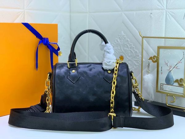luxurys fashion bags designer handbags celebrity backpack luxury backpacks famous leather handbag 22x12x17cm, Black;red
luxurys fashion bags designer handbags celebrity backpack luxury backpacks famous leather handbag 22x12x17cm, Black;red