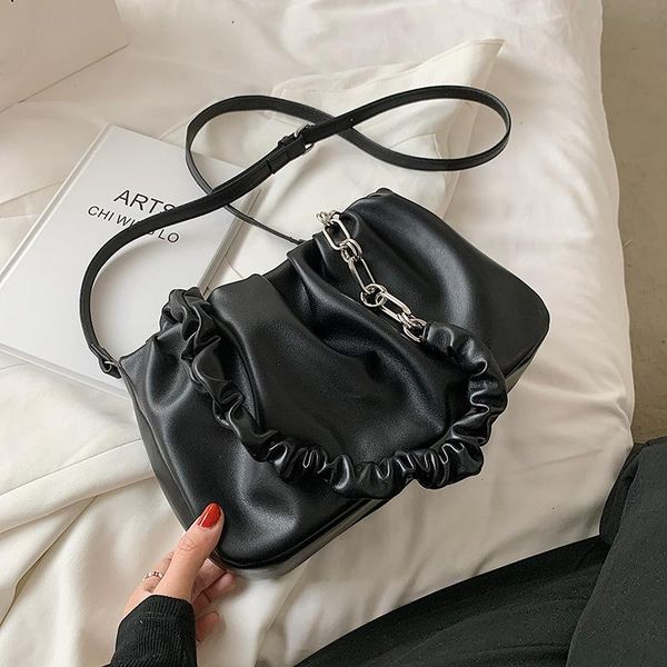 evening bags brand bag single shoulder underarm 2021 design fashion net red messenger texture fold cloud
evening bags brand bag single shoulder underarm 2021 design fashion net red messenger texture fold cloud