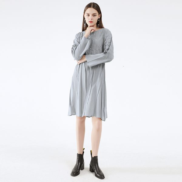 2021 new original design elegant vintage plus size korean autumn long sleeve diamond pleated es abayas for women nvkp, Black;gray
2021 new original design elegant vintage plus size korean autumn long sleeve diamond pleated es abayas for women nvkp, Black;gray