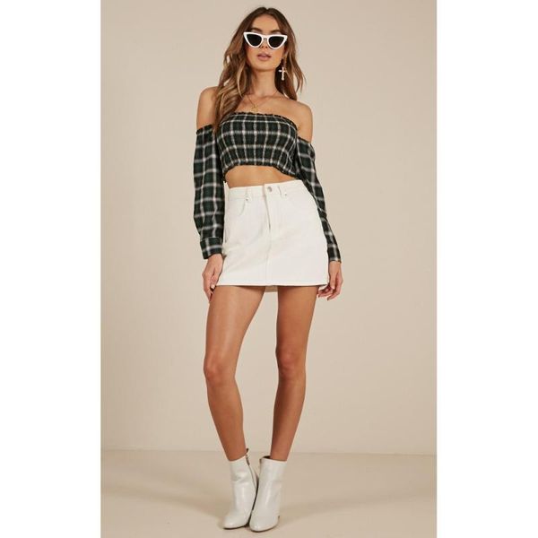 women's t-shirt wholesale custom retail factory price good quality fashion selling split back plaid short, White
women's t-shirt wholesale custom retail factory price good quality fashion selling split back plaid short, White