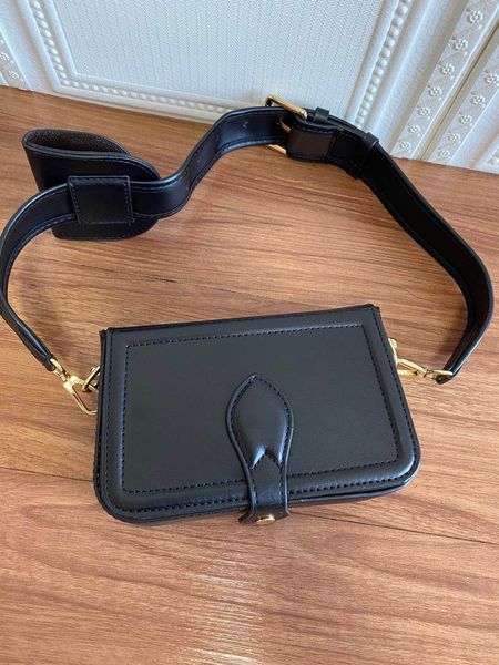2021fashion designers womens handbags luxurys lady shoulder bag leather messenger bags classic digram flowers crossbody chains plaid purses
2021fashion designers womens handbags luxurys lady shoulder bag leather messenger bags classic digram flowers crossbody chains plaid purses