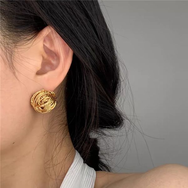 fashion designer new jewelry gold wool metal wire drawing braided wound hollow geometric semicircle plush ball earrings, earrings and, Golden
fashion designer new jewelry gold wool metal wire drawing braided wound hollow geometric semicircle plush ball earrings, earrings and, Golden
