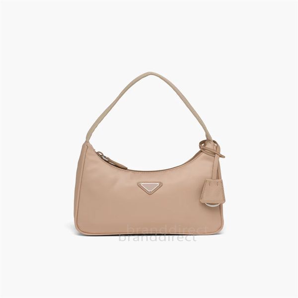 2022 new ladies luxury designer bag re edition 2000 nylon tote chain handbag messenger backpack messenger european and american fashion bags
2022 new ladies luxury designer bag re edition 2000 nylon tote chain handbag messenger backpack messenger european and american fashion bags