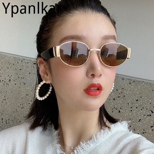 sunglasses for men and women fashion retro driving sunshade mirror street shooting euro-american trendy, White;black
sunglasses for men and women fashion retro driving sunshade mirror street shooting euro-american trendy, White;black