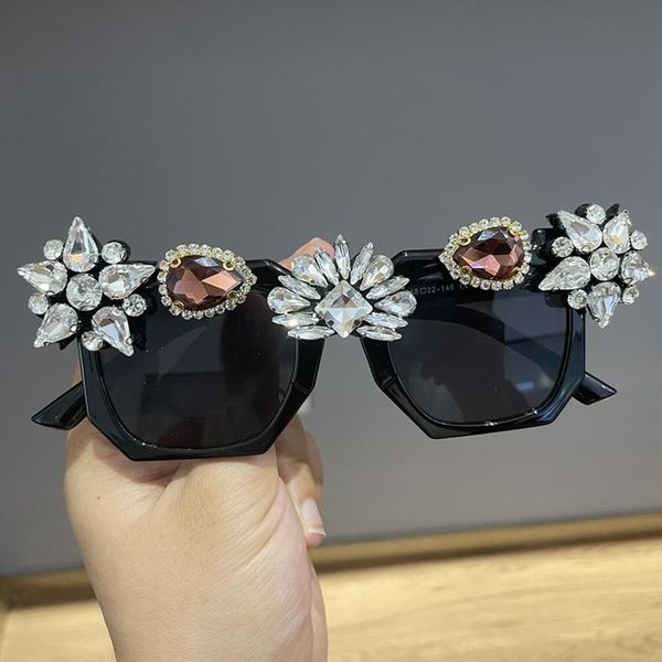 sunglasses women 2021 luxury designer vintage flower crystal decoration square shades for uv400, White;black
sunglasses women 2021 luxury designer vintage flower crystal decoration square shades for uv400, White;black