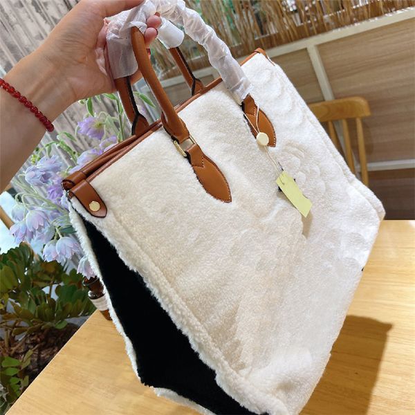 women shoulder bags designer wallet men purse large capacity luxury shopping bag fashion plush handbags purses autumn winter
women shoulder bags designer wallet men purse large capacity luxury shopping bag fashion plush handbags purses autumn winter