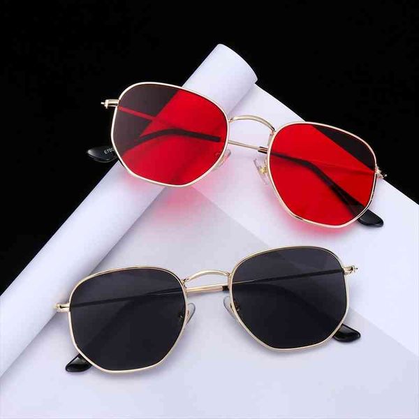 metal frame small square sunglasses polygon mirrored lens summer fashion uv400 sun glasses trendy personality fashion accessorie, White;black
metal frame small square sunglasses polygon mirrored lens summer fashion uv400 sun glasses trendy personality fashion accessorie, White;black
