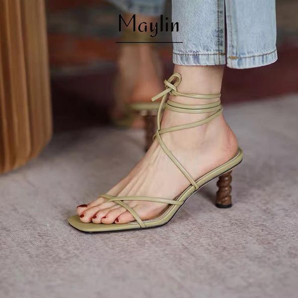 dress shoes 2021 summer woman ankle strap sandals lace-up rome high heels fashion leather square toe strange style party green, Black
dress shoes 2021 summer woman ankle strap sandals lace-up rome high heels fashion leather square toe strange style party green, Black