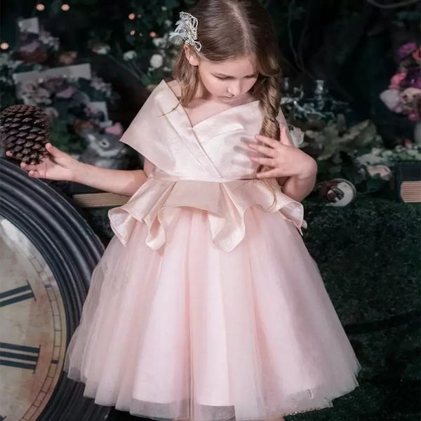 lovely flower girls dresses jewel sleeveless lace appliques girls pageant gowns hi-lo first communion dress vestidos de primera, White;blue
lovely flower girls dresses jewel sleeveless lace appliques girls pageant gowns hi-lo first communion dress vestidos de primera, White;blue