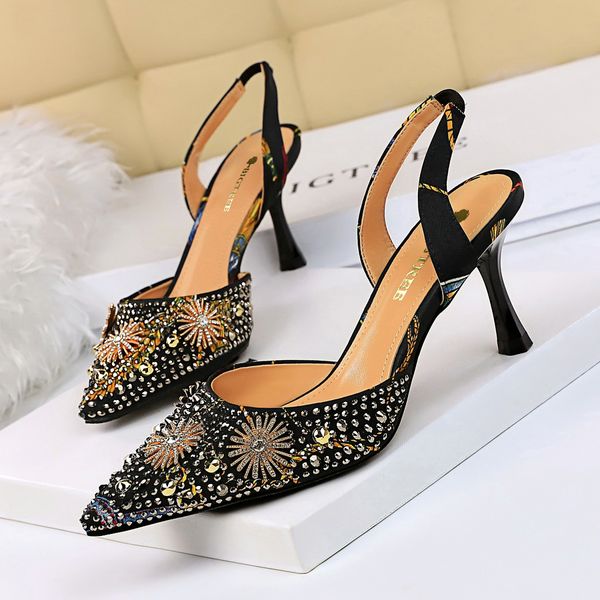 european and american banquet womens shoes high heel shallow mouth pointed metal rivet flower trip sandals, Black
european and american banquet womens shoes high heel shallow mouth pointed metal rivet flower trip sandals, Black